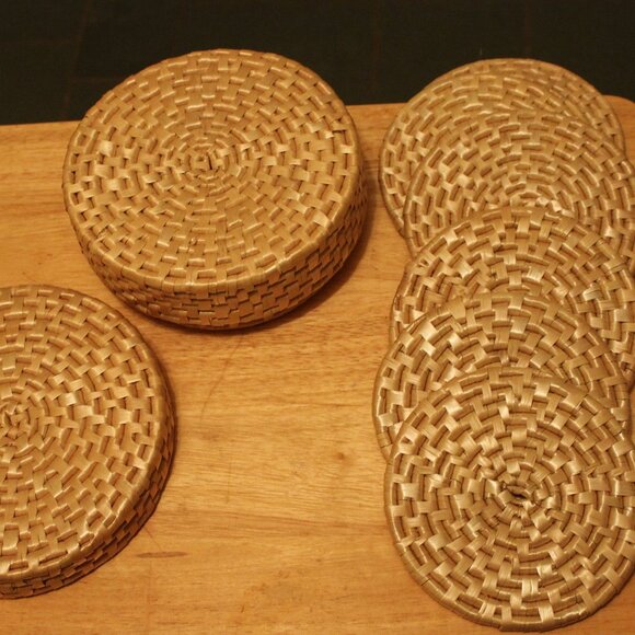 Vintage Rattan Trivet Basket 8 Pc Set - Picture 4 of 4